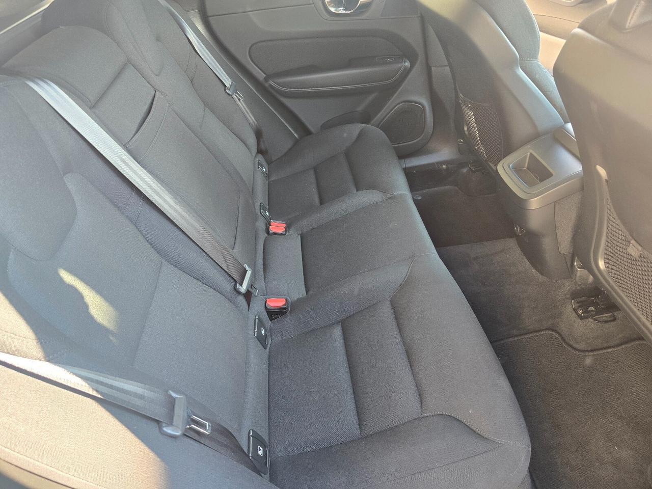 Volvo XC 60 XC60 B4 (d) AWD Geartronic Business