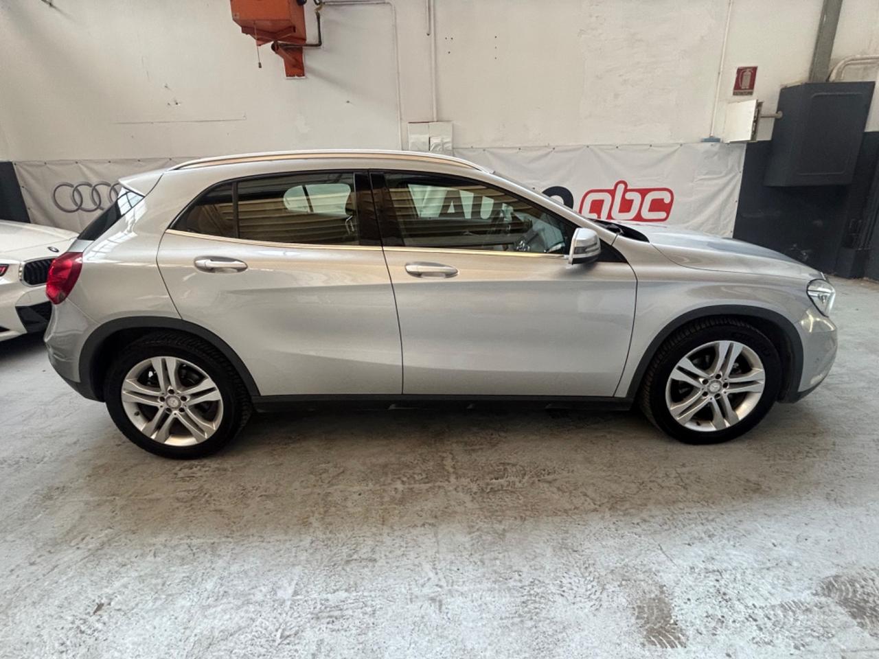 Mercedes-benz GLA 200 d Automatic 4Matic Premium