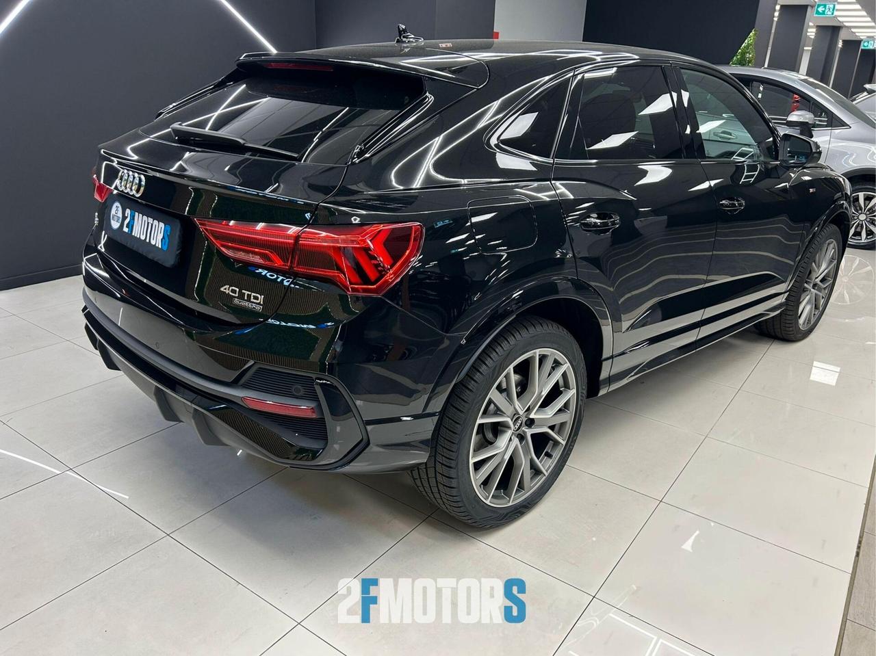 Audi Q3 SBK TDI quattro S tronic Identity Black