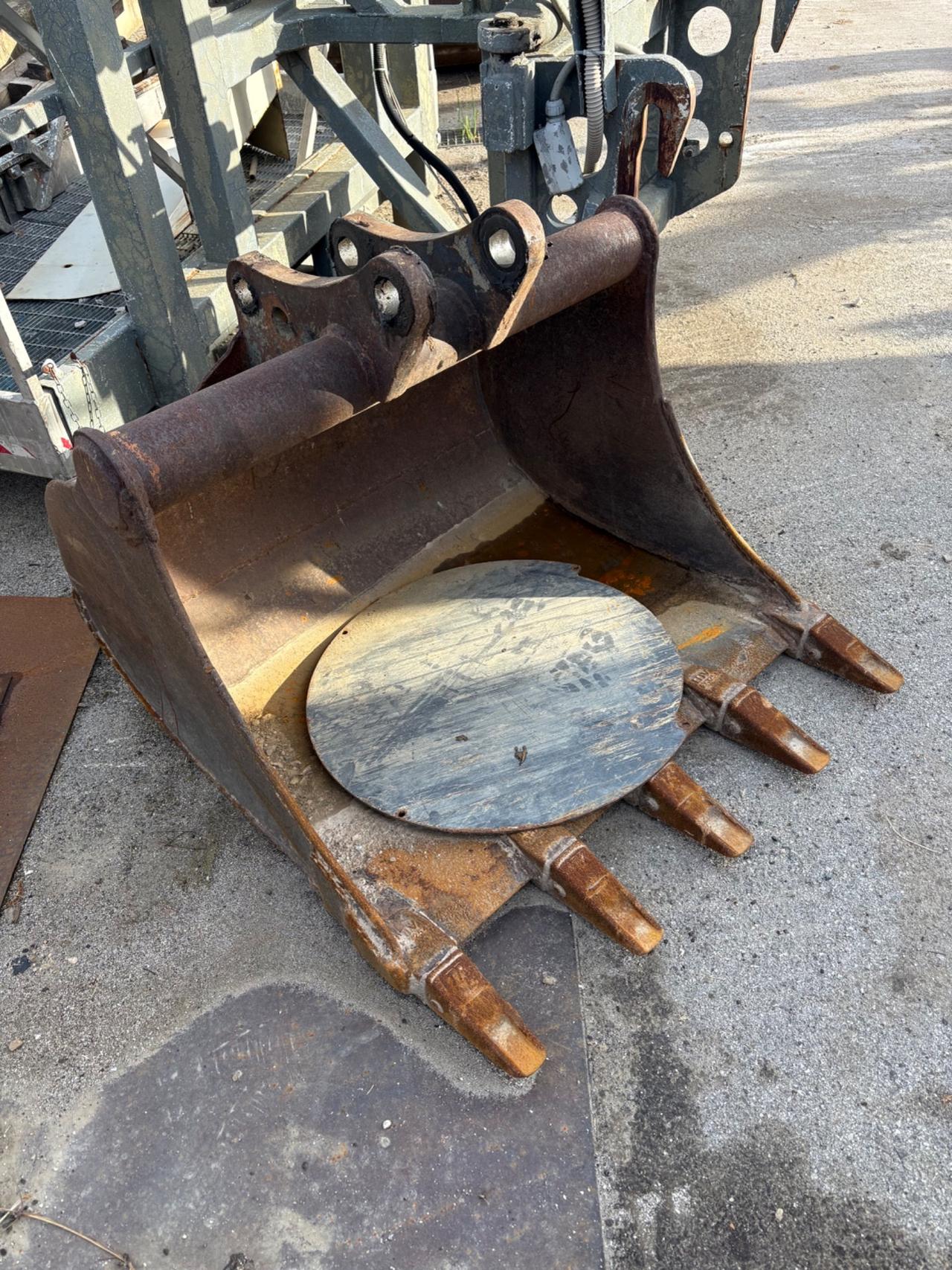 Miniescavatore Komatsu PC75
