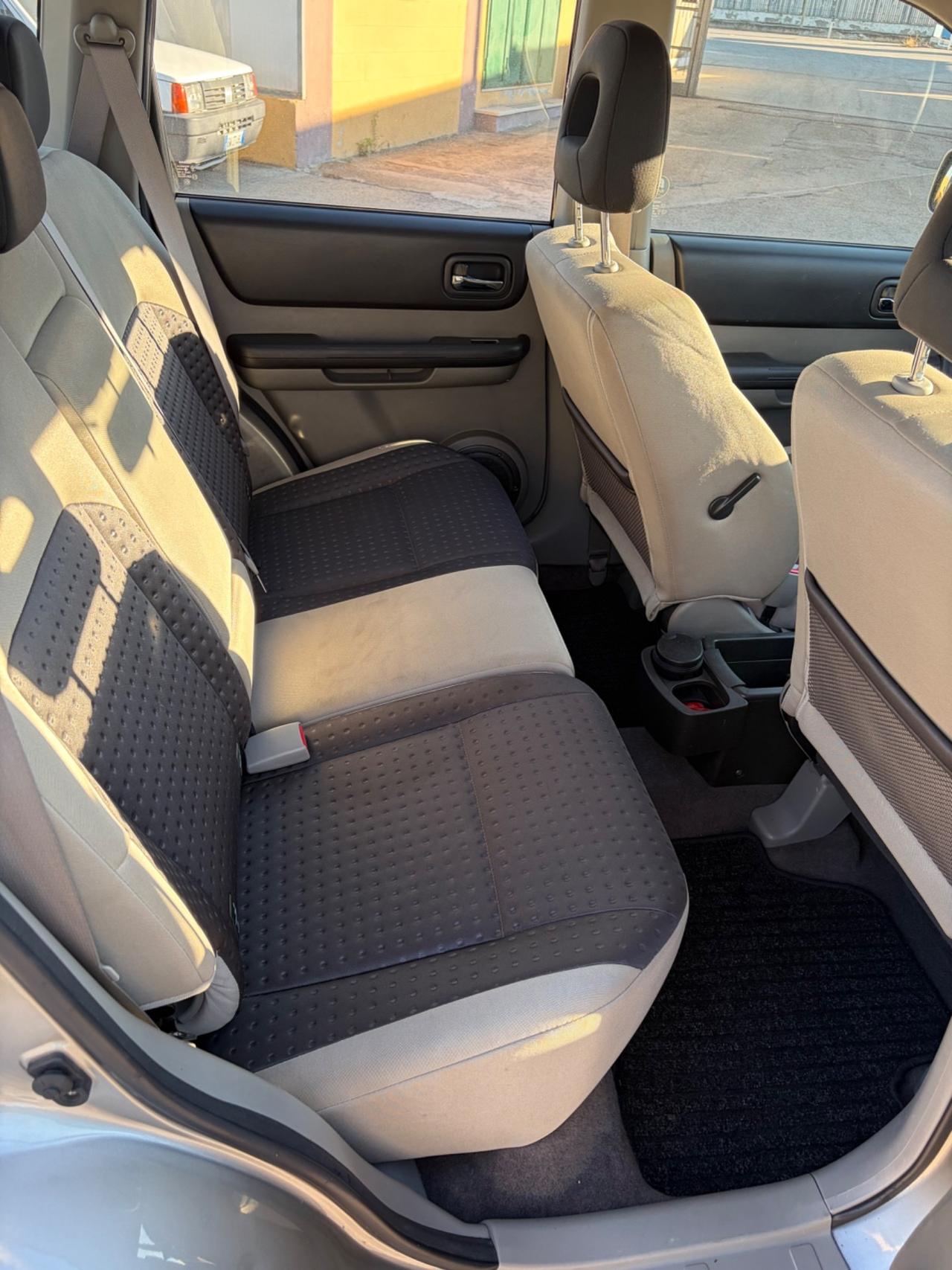 Nissan X-Trail 2.2 TD Di Elegance