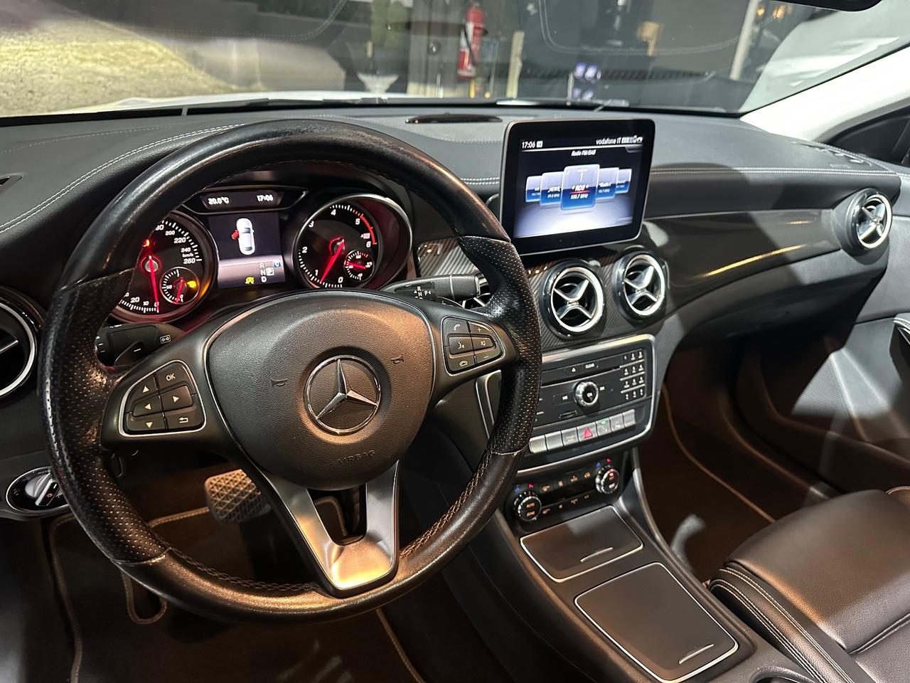Mercedes-benz CLA 200 d Automatic Premium