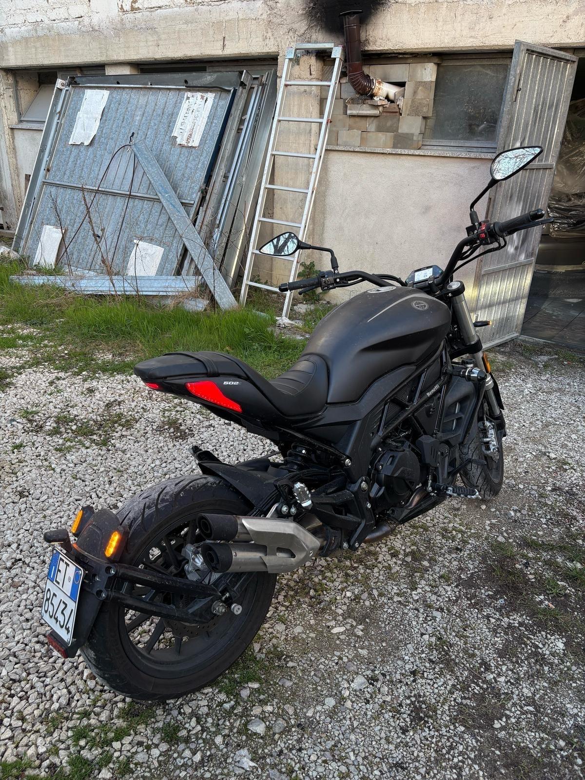 Benelli 502C 2020 4800 km PARI AL NUOVO!
