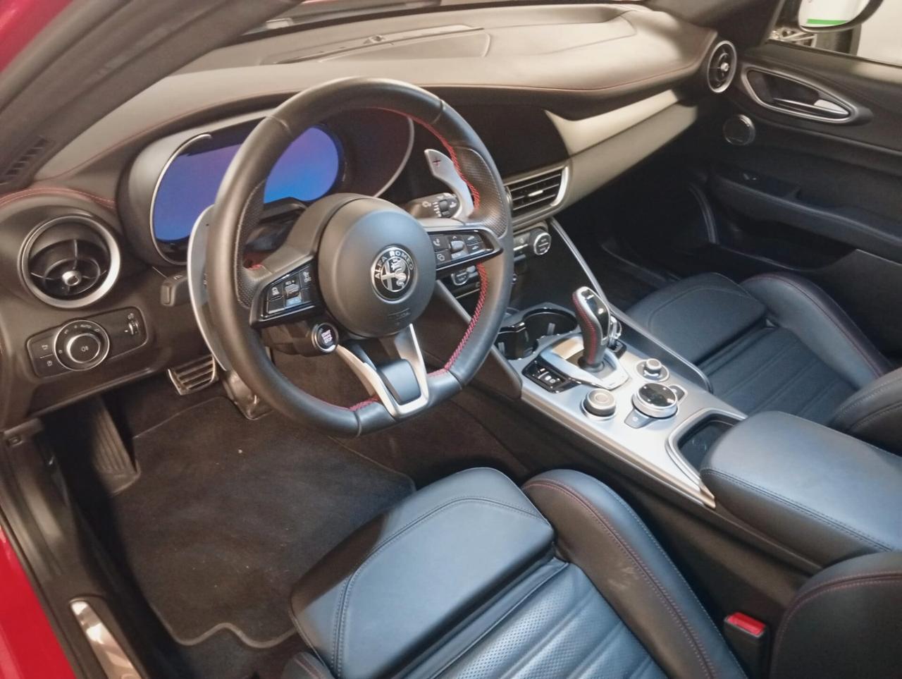 Alfa Romeo Giulia 2.0 Turbo 280 CV AT8 AWD Q4 Competizione