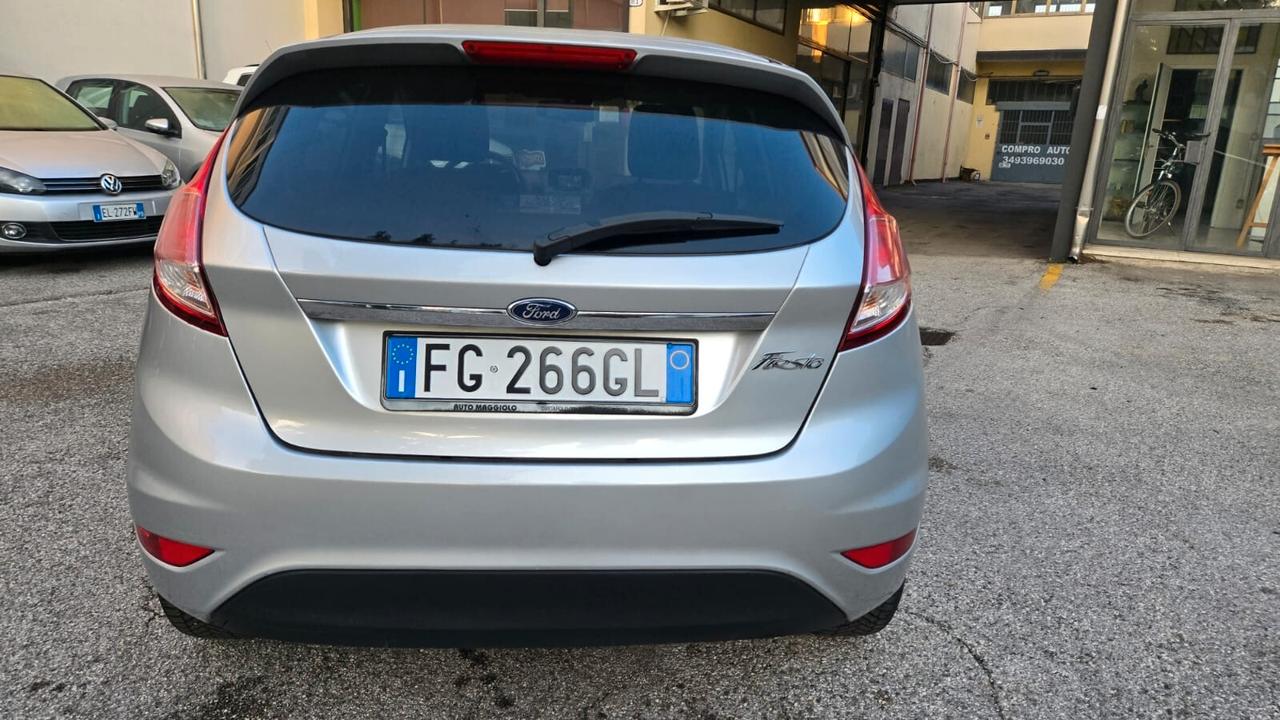 Ford Fiesta 1.5 TDCi 75CV 5 porte Titanium Neopatentati