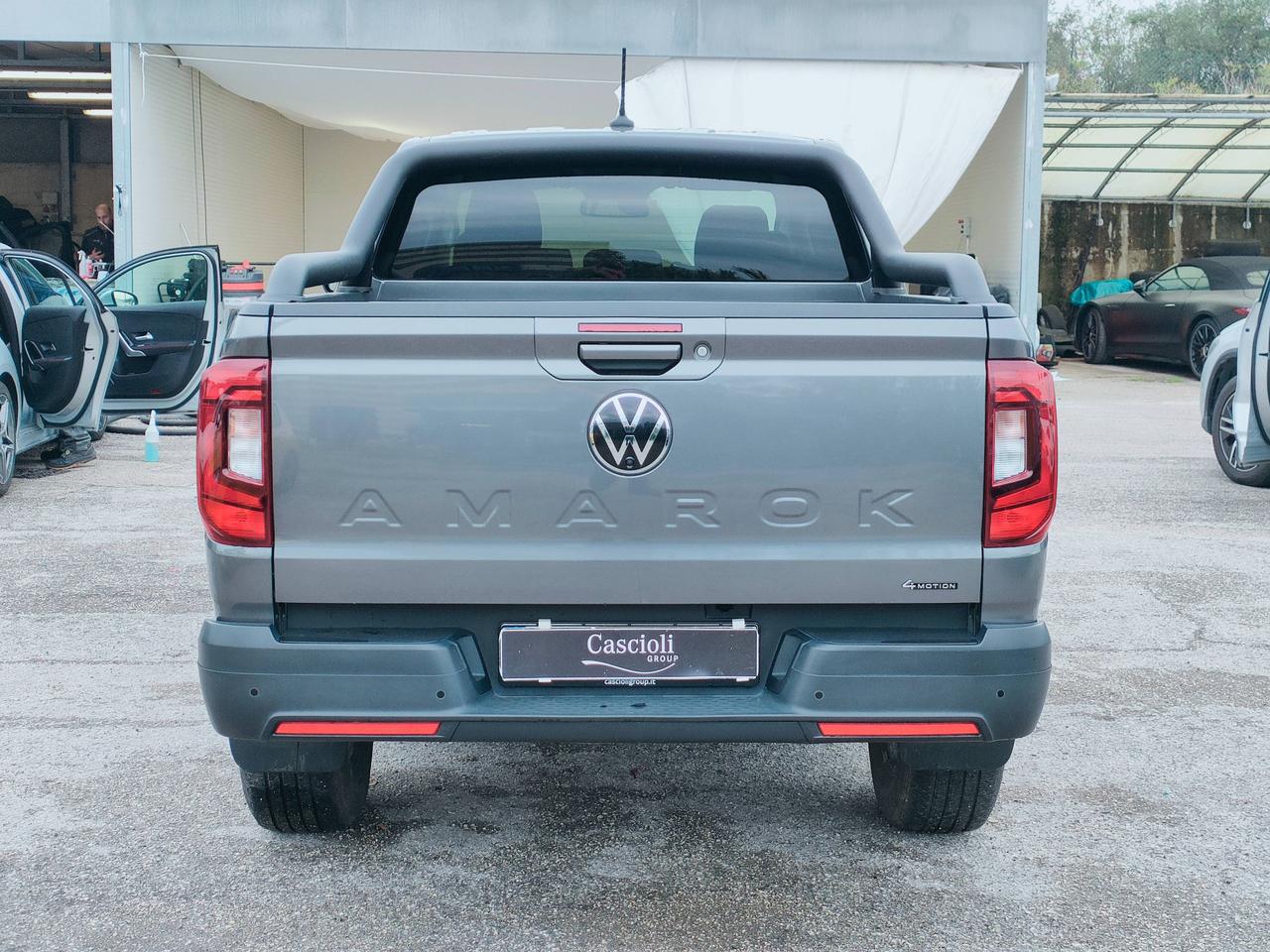 VOLKSWAGEN Amarok II 2023 - Amarok 2.0 tdi Life 4motion auto