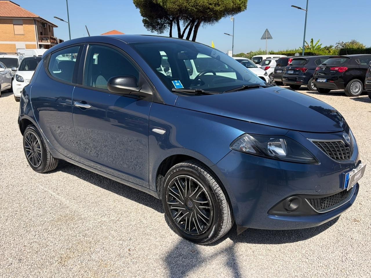 Lancia Ypsilon 1.0 FireFly 5 porte S&S Hybrid Gold