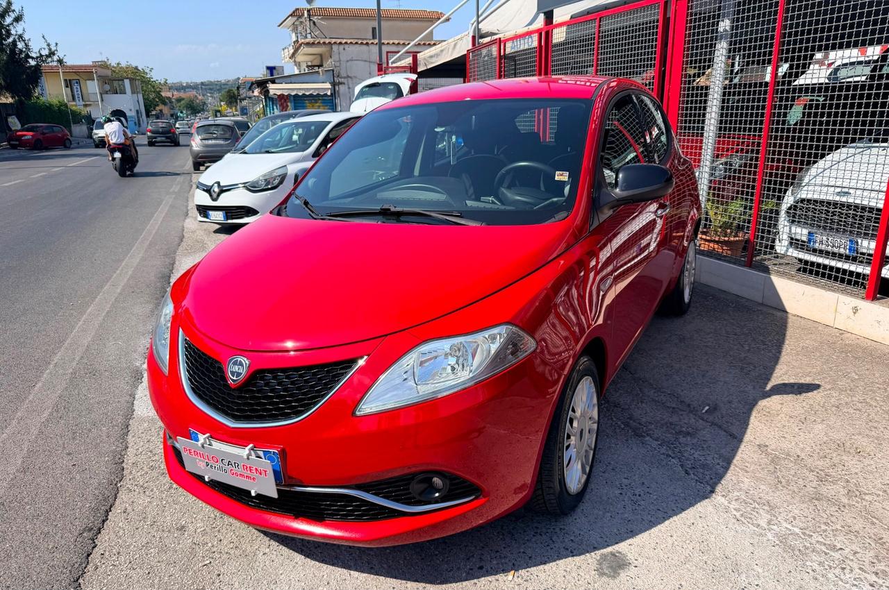 Lancia Ypsilon 1.2 69 CV 5 porte GPL Ecochic Gold