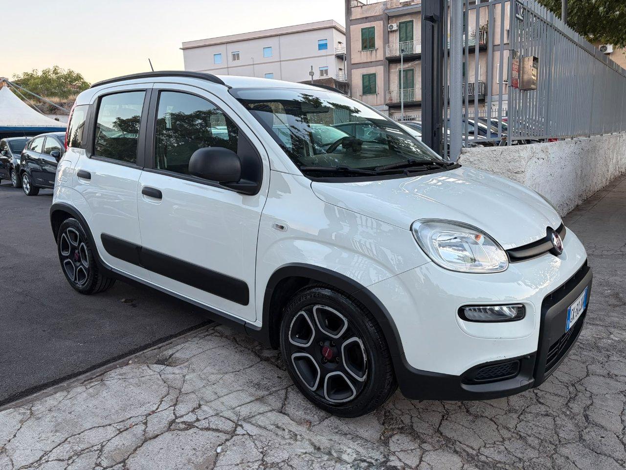 Fiat Panda 1.0 firefly hybrid Sport s&s 70cv 5p.ti
