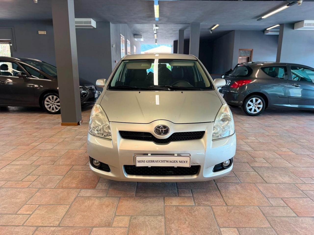 Toyota Corolla Verso 2.2 16V D-4D DPF Luna 7pti