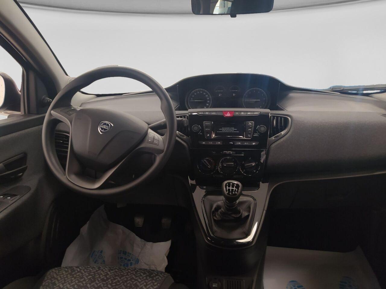 LANCIA Ypsilon III 2021 - Ypsilon 1.0 firefly hybrid Silver s&s 70cv