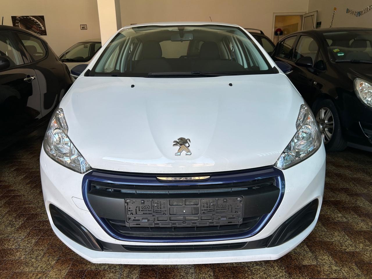 Peugeot 208 PureTech 68 5 porte Access2017!!! Neopatentati