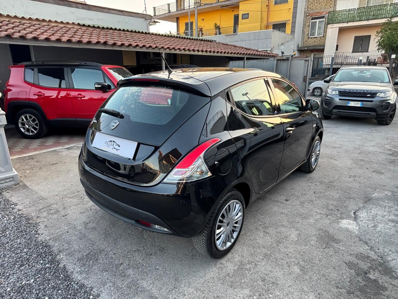 Lancia Ypsilon 1.2 69 CV 5 porte S&S Gold