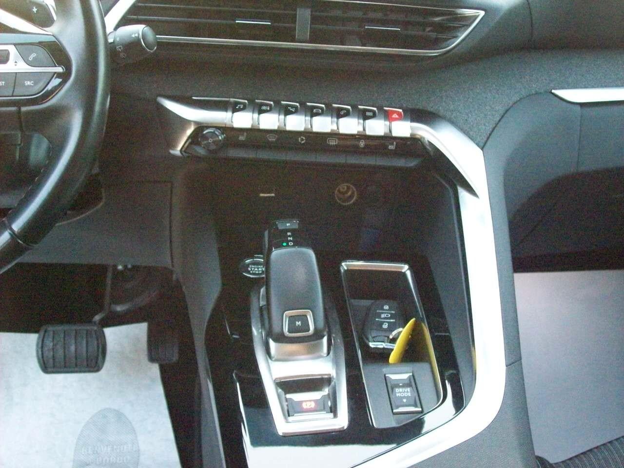 PEUGEOT 3008 1.5 BlueHDI CV.130 S&S ALLURE Pack "2022"