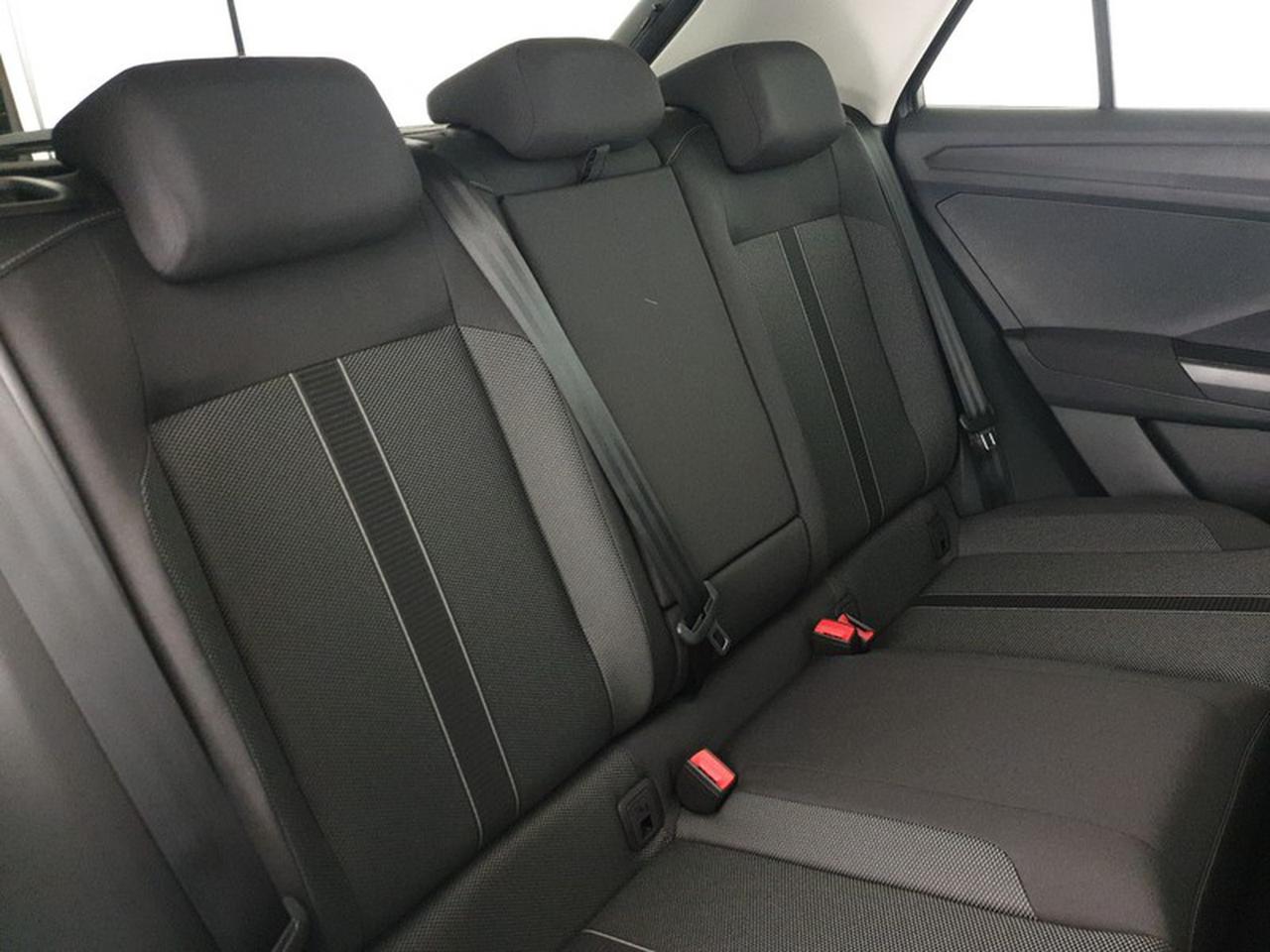 Volkswagen T-Roc 1.5 tsi sport