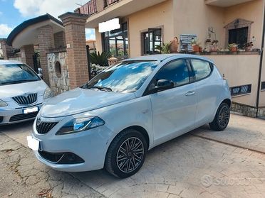 Lancia Ypsilon 1.0 FireFly 5 porte S&S Hybrid Ecochic Gold APPLE CAR PLAY NAVI ALCANTARA LED