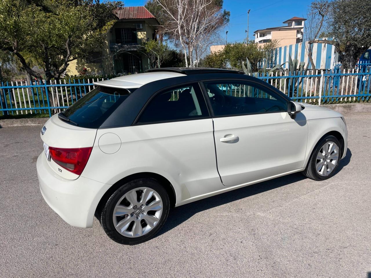 Audi A1 1.6 TDI Ambition Tetto Apribile