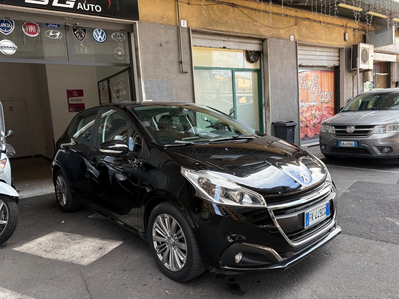 Peugeot 208 BlueHDi 100 5 porte Allure