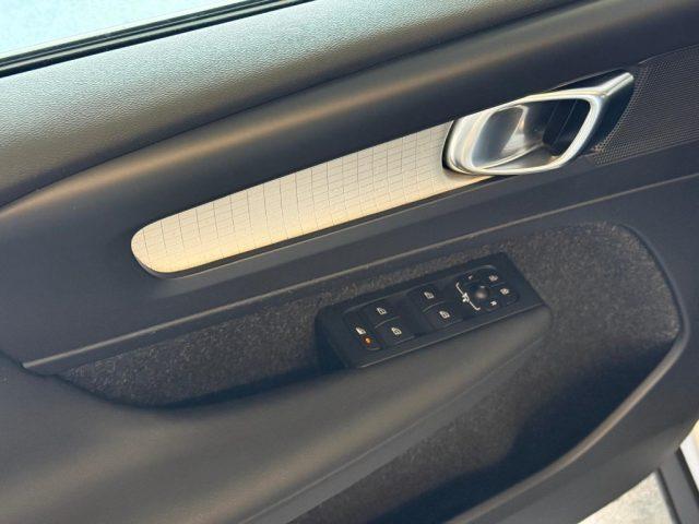 VOLVO XC40 D3