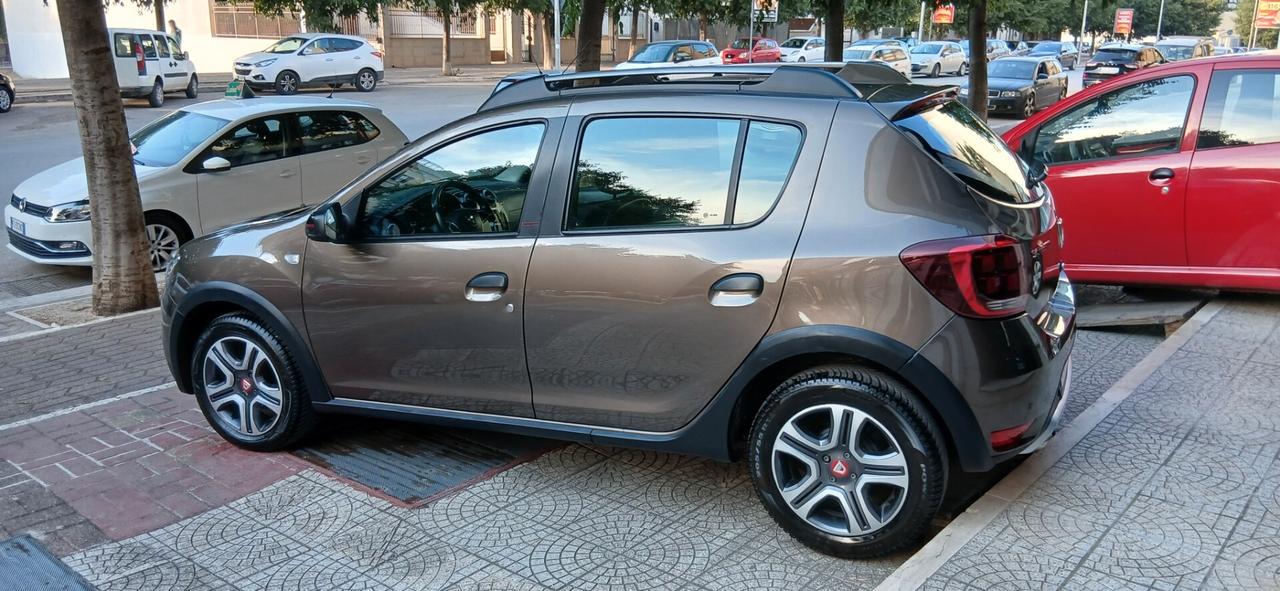 DACIA SANDERO STEPWAY 1.5 BLUE DCI 95 CV WOW OLD