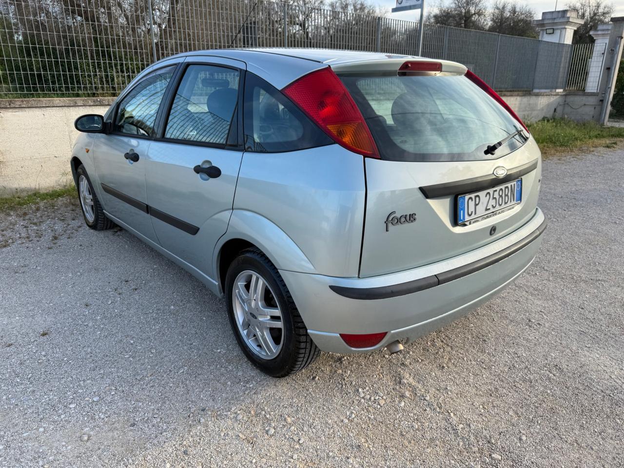 Ford Focus 1.8 TDCi (100CV) cat 5p. Zetec