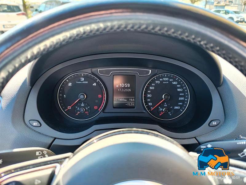 Audi Q3 2.0 tdi Business 120cv