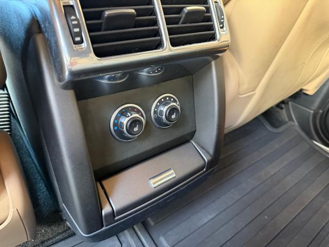 LAND ROVER Range Rover 4.4 TDV8 Autobiography