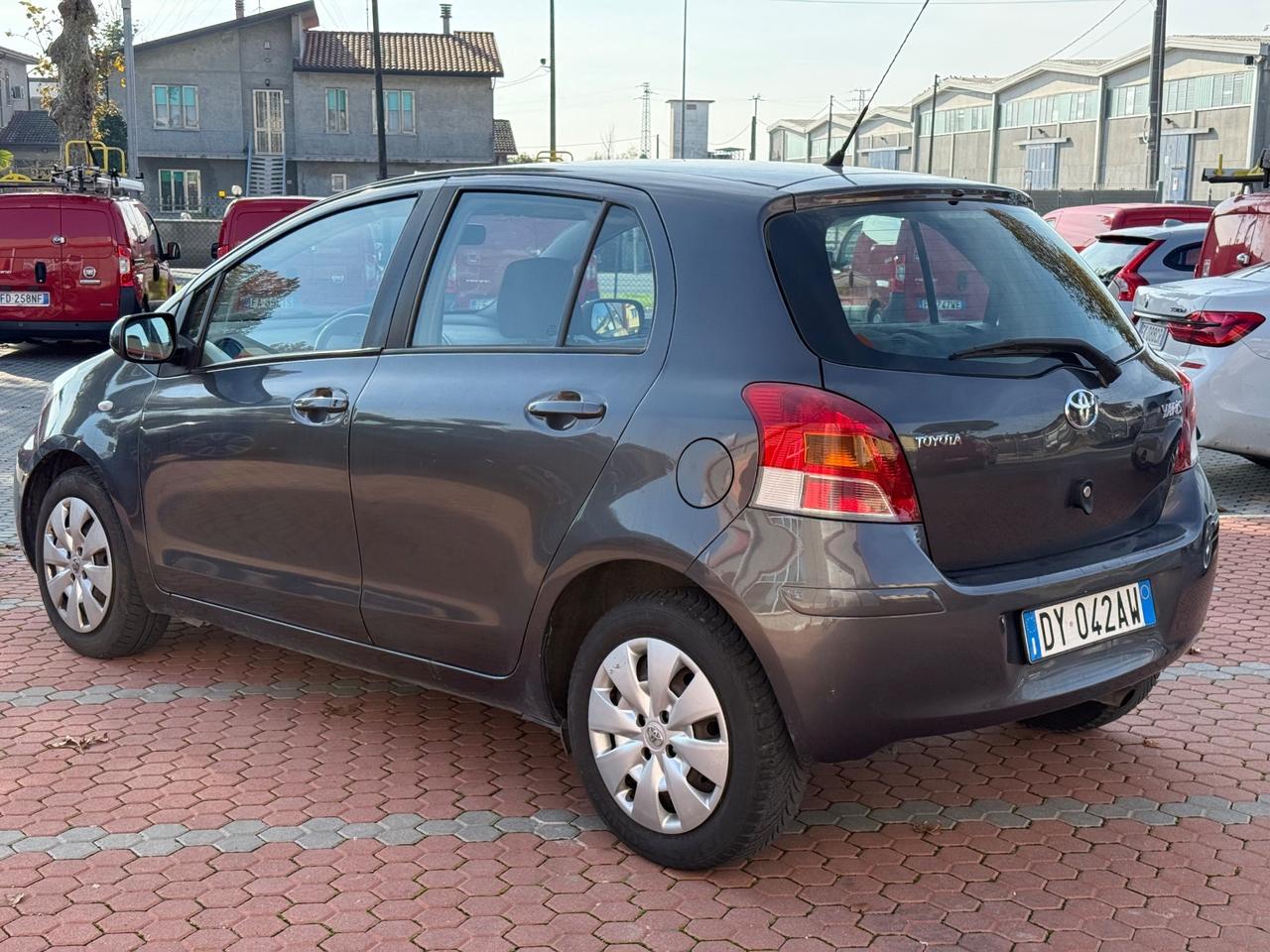 Toyota Yaris 1.3 5 porte Sol