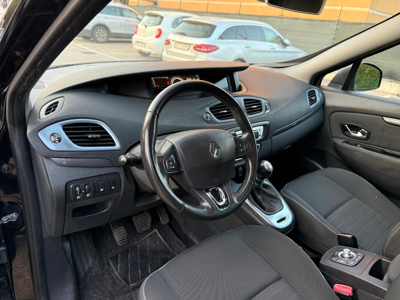 Renault Scenic 1.5 dci - NAV. - 7 POSTI - 12 MESI DI GARANZIA -