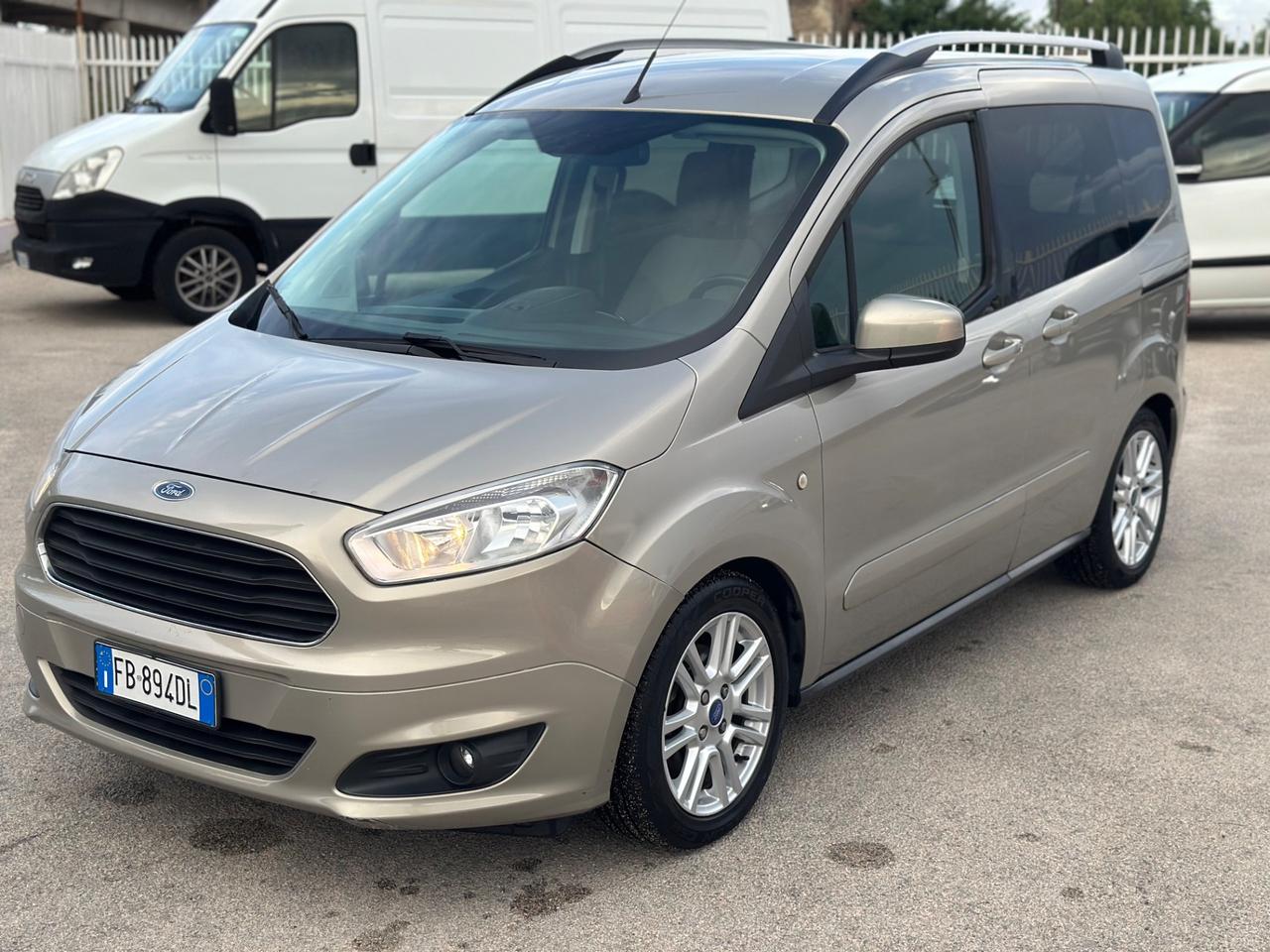 Ford Tourneo Courier 2015 1.6 TDCI 95 CV Titanium XFETTA