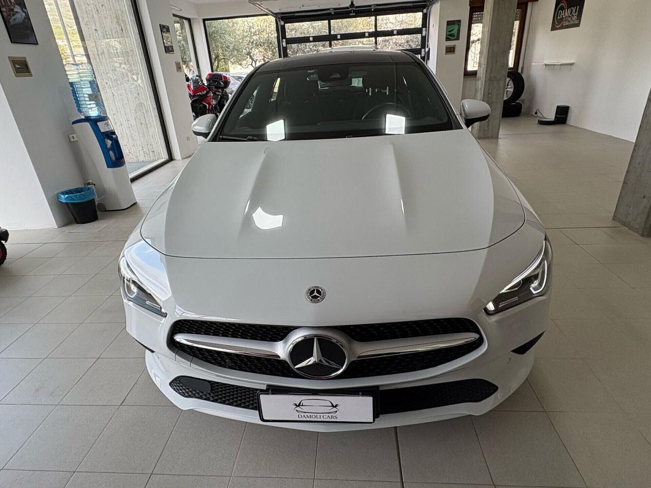 MERCEDES-BENZ CLA 180D SHOOTING BRAKE AUTO TETTO -