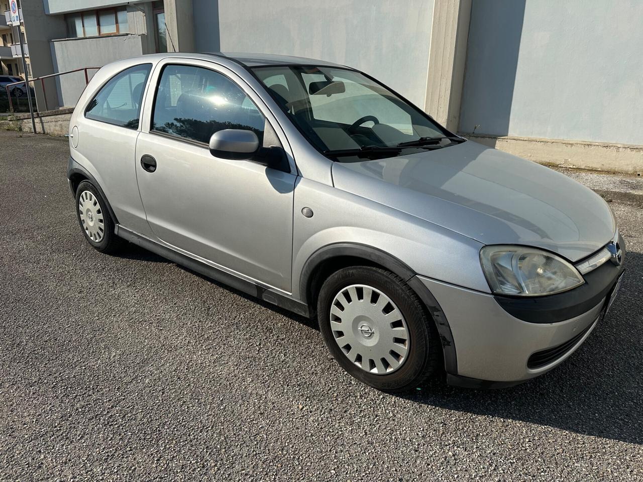 Opel Corsa 1000 benzina 2003 115.000km
