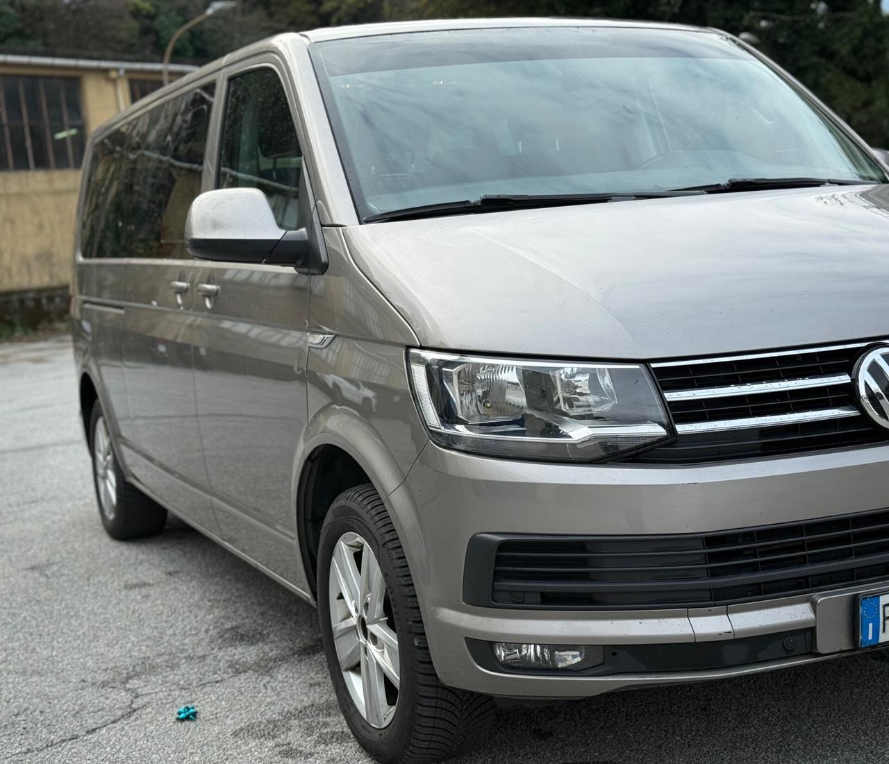 Volkswagen Caravelle 2.0 TDI 150CV DSG PL 9 posti