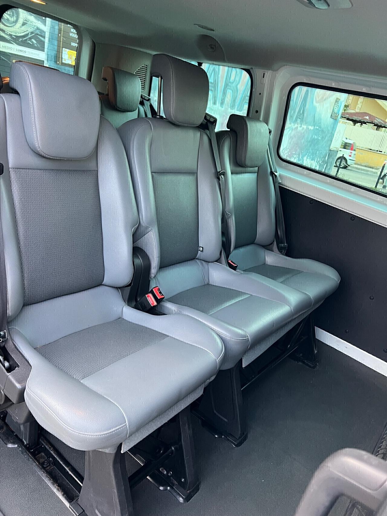 Ford Transit Custom 9 posti 2.2 TDCi 105 cv