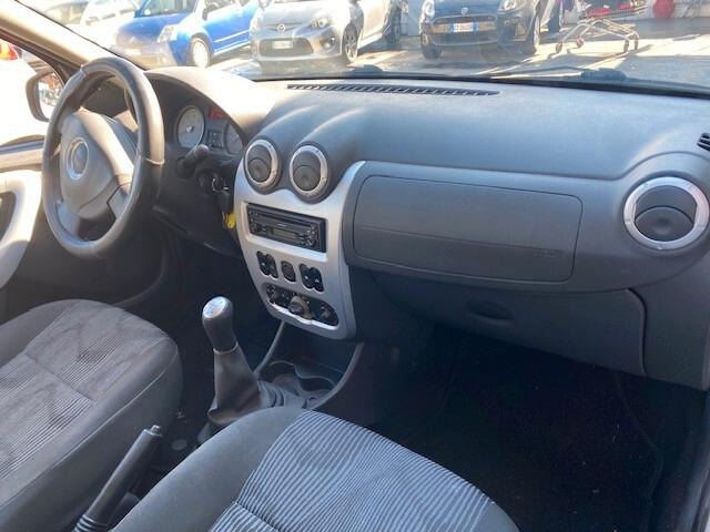 Dacia Logan MCV 1.6 90CV 5 posti Lauréate