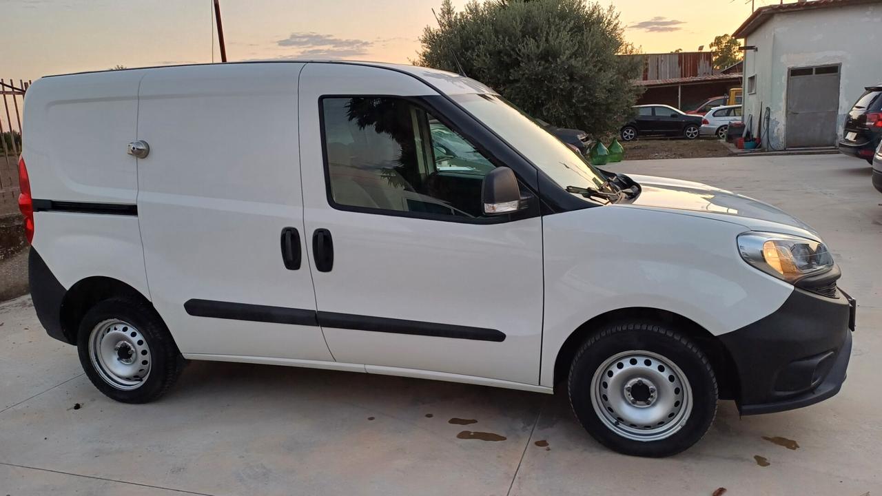 Fiat DOBLO 1.3 MULTIJET 2021 30MILA KM COME NUOVO TELECAMERA SENSORI RADIO