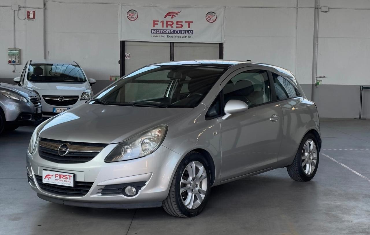 Opel Corsa 1.2 3 porte Sport
