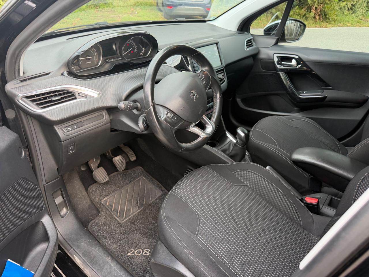 Peugeot 208 PureTech 82 5 porte Allure