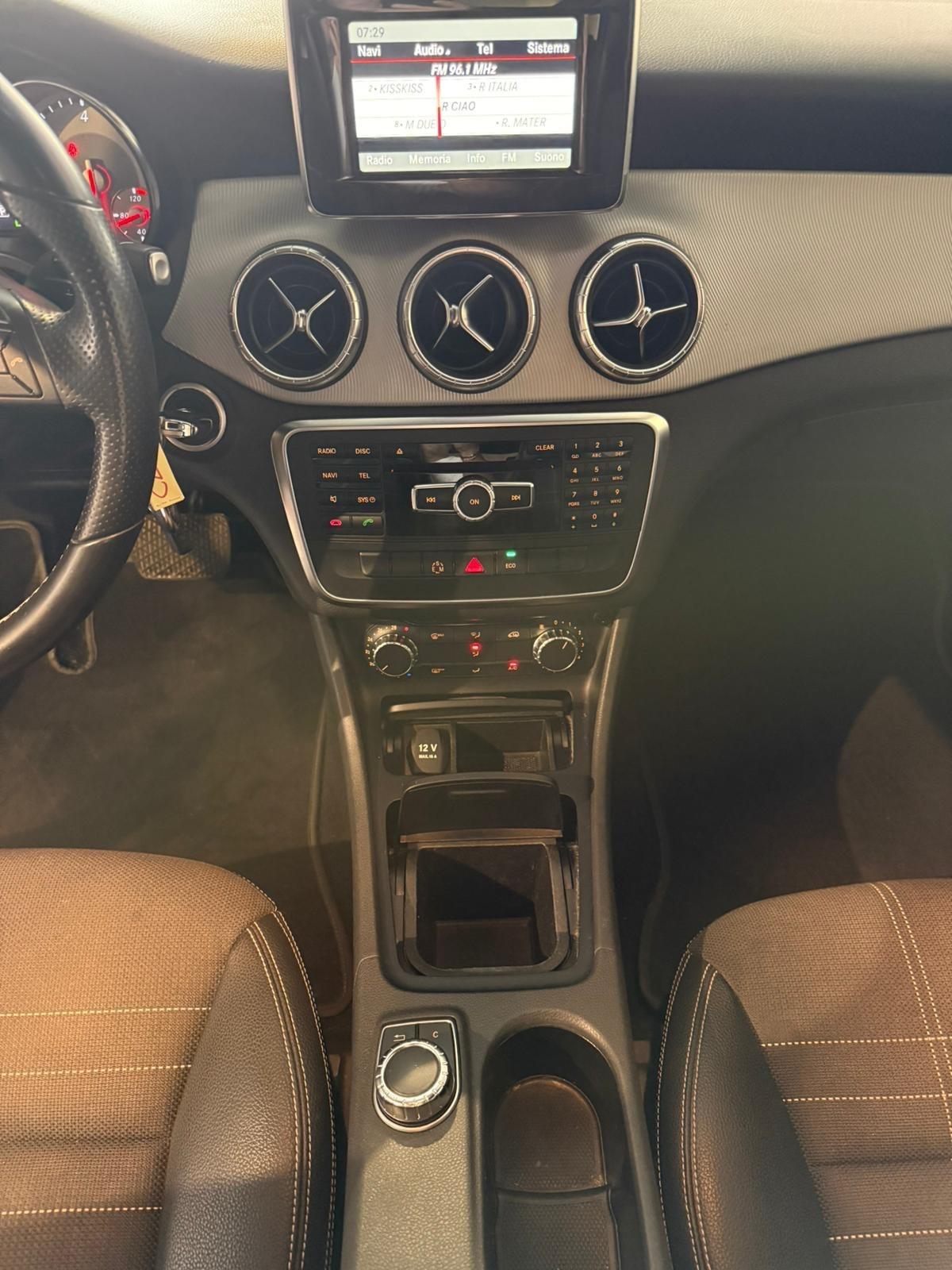 Mercedes CLA 200 -AUTOMATICA - GARANZIA