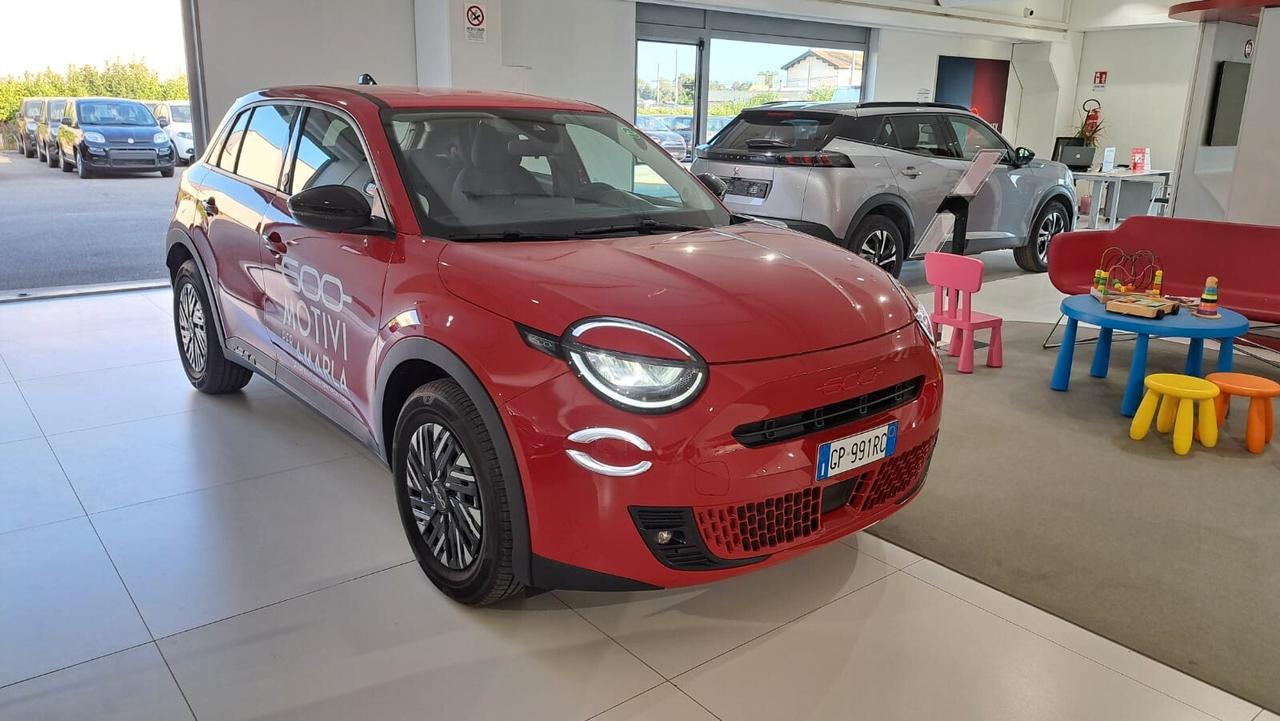 Fiat 600 600e Red