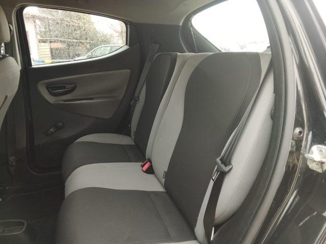 LANCIA Ypsilon 0.9 TwinAir 85 CV PER NEOPATENTATI