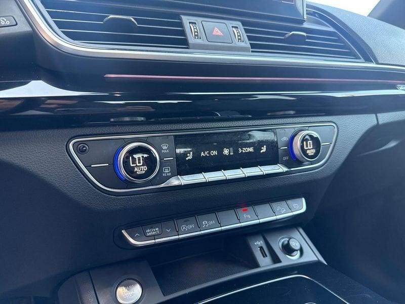 Audi Q5 Sportback 40 2.0 tdi mhev 12V Identity Black quattro s-tronic