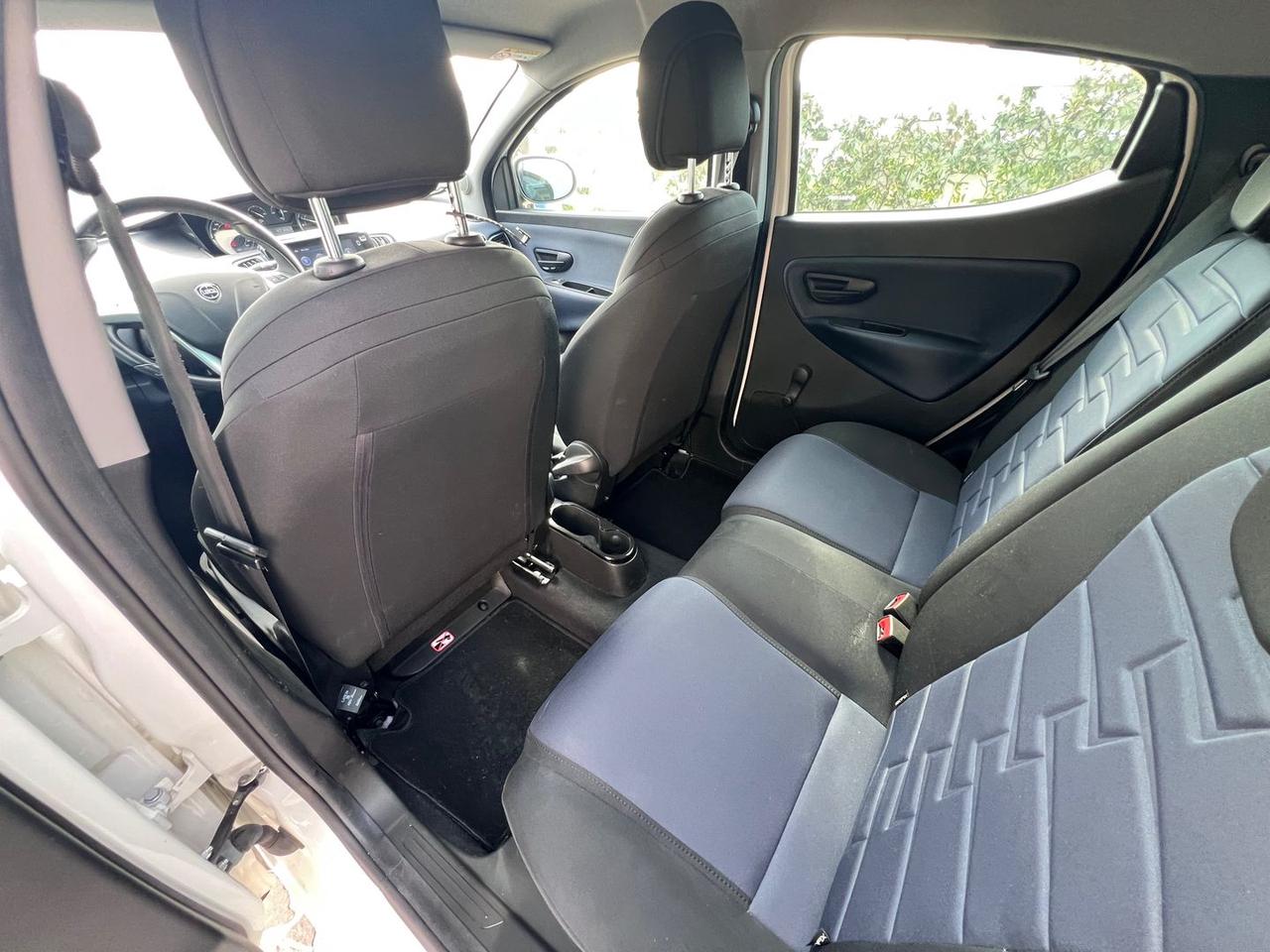 Lancia Ypsilon 1.0 FireFly MHEV #9823