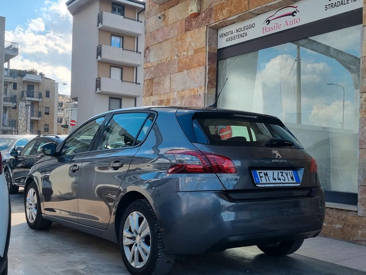 Peugeot 308 BlueHDi 120 S&S EAT6 Business