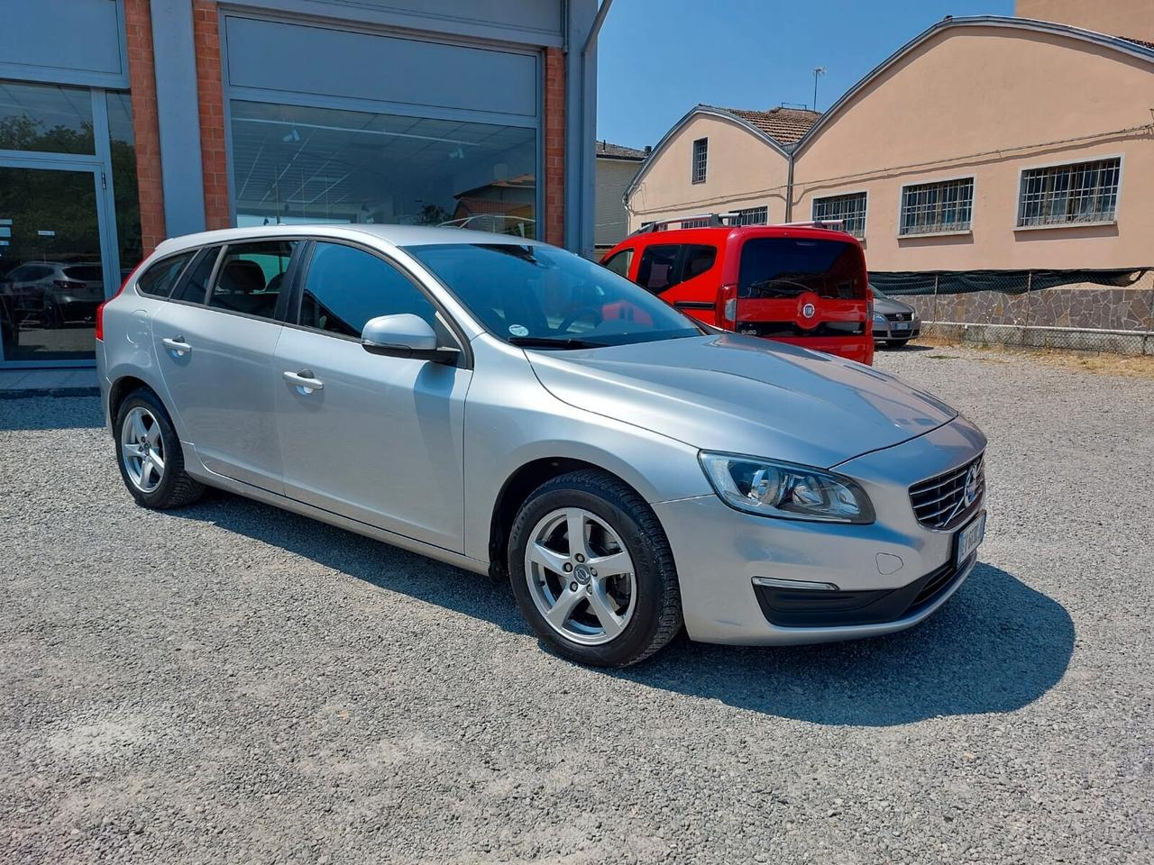 Volvo V60 D3 SW Momentum STUPENDA UNICO PROPRIETARIO