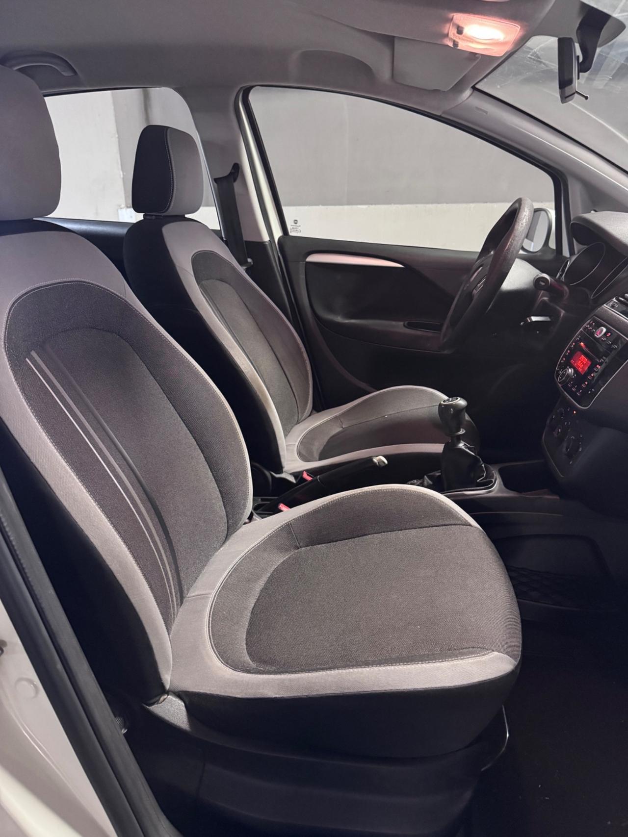 Fiat Punto Evo 1.2 69 CV LOUNGE – EURO 5B