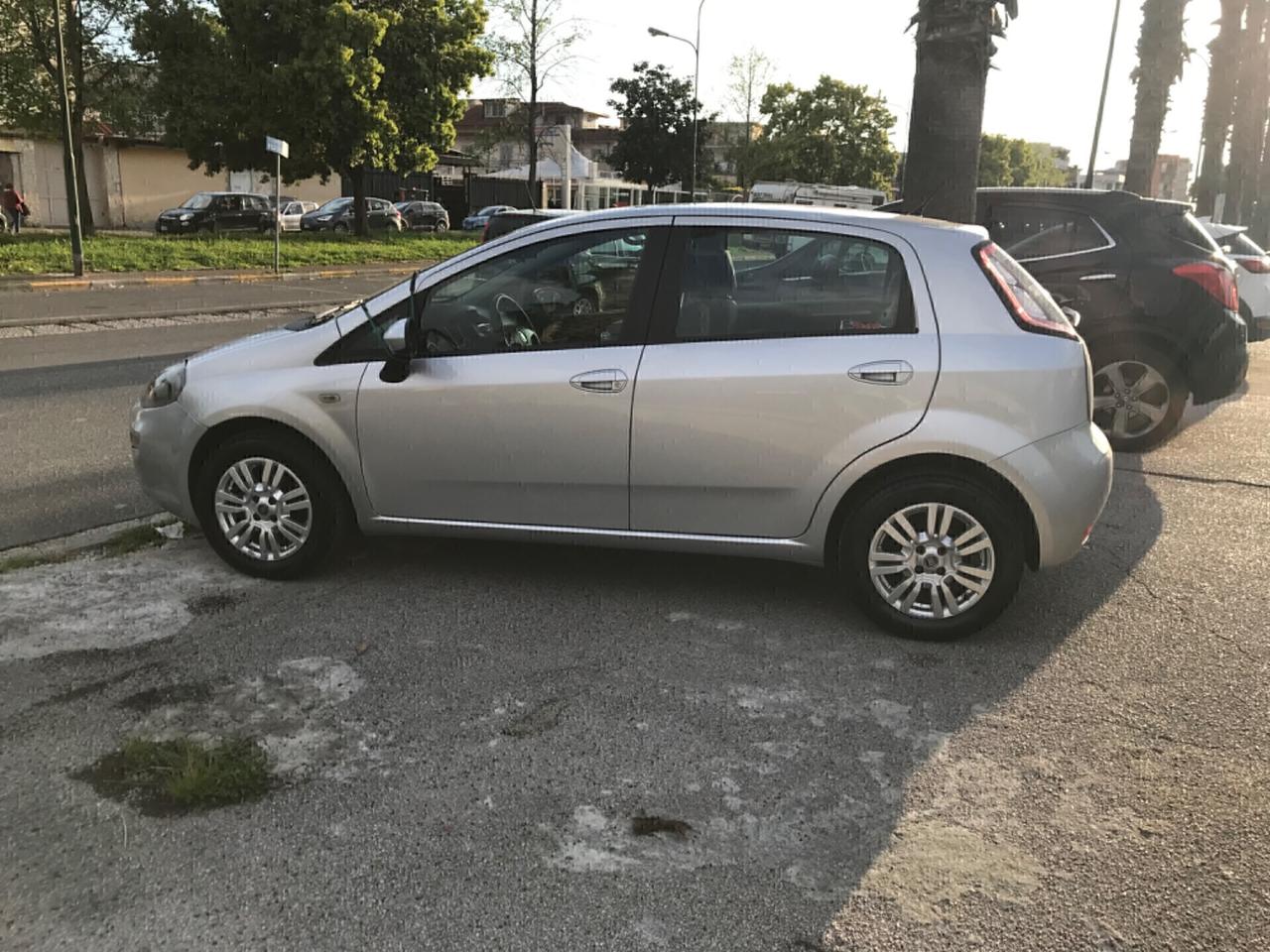 Fiat Punto 1.4 8V 77 CV 57 KW 5 porte Easypower Lounge