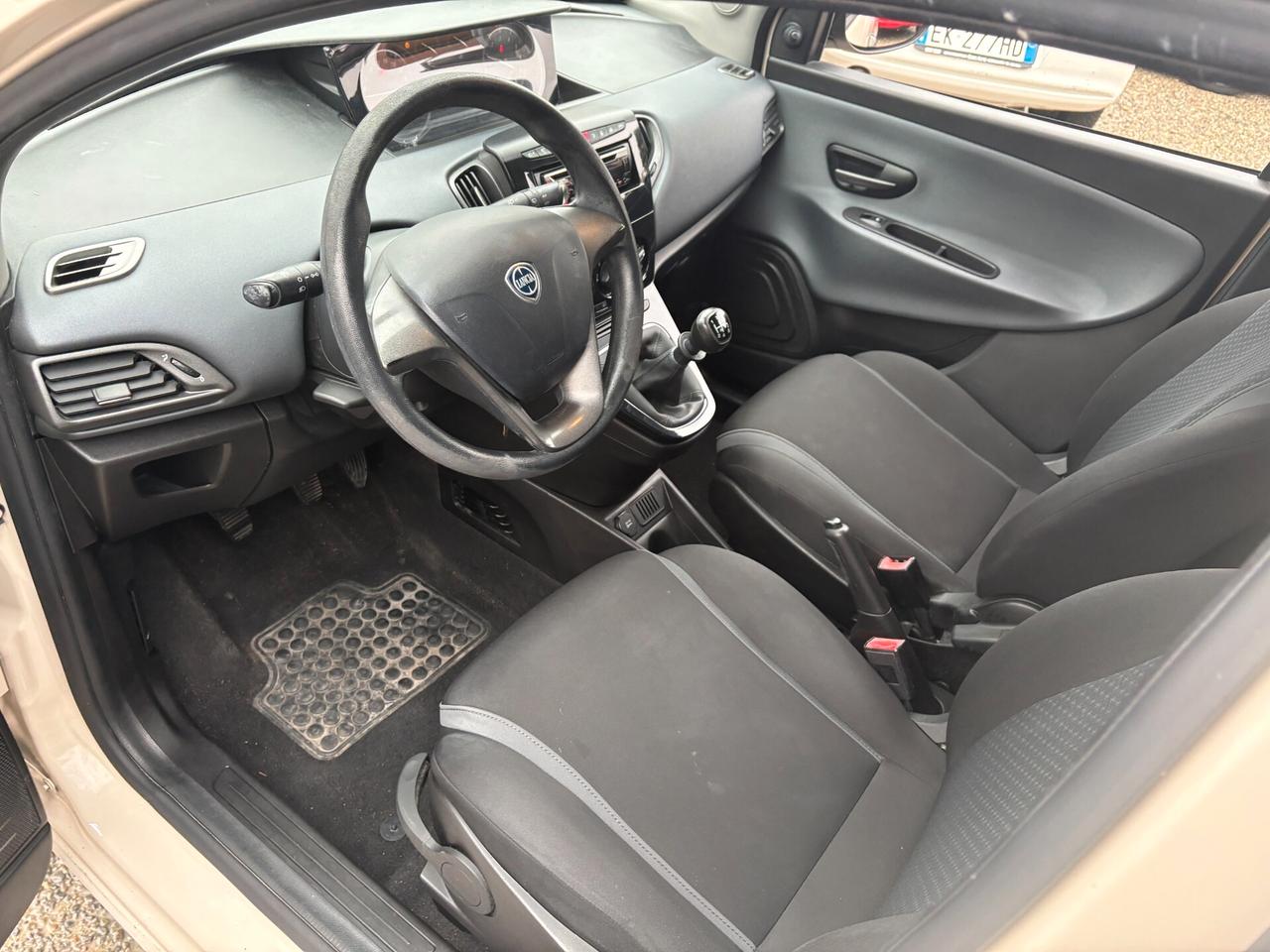 Lancia Ypsilon 1.2 GPL -Unico proprietario