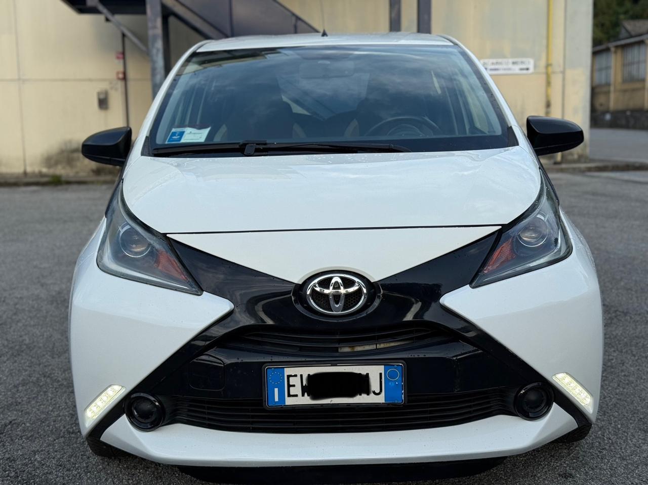 Toyota Aygo 1.0 VVT-i 69 CV 5 porte Neo patentati