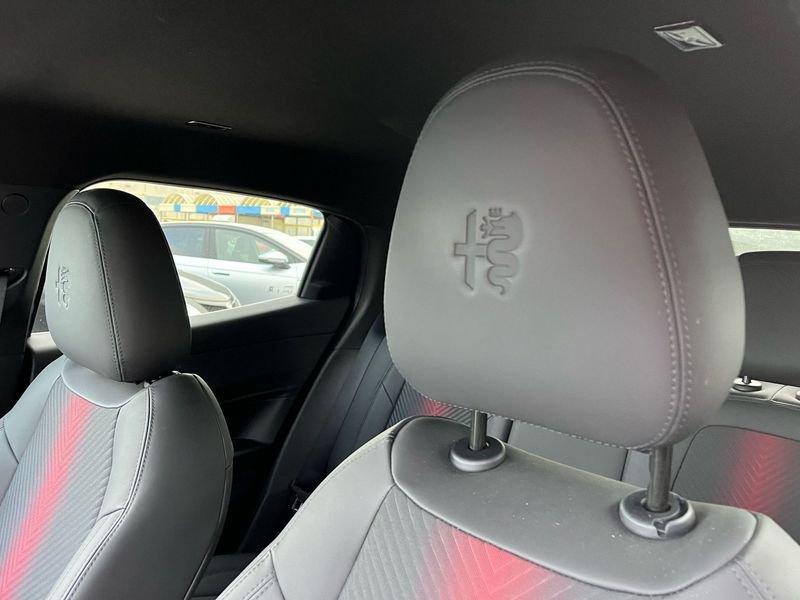 Alfa Romeo Junior 1.2 136 CV Hybrid eDCT6 Speciale